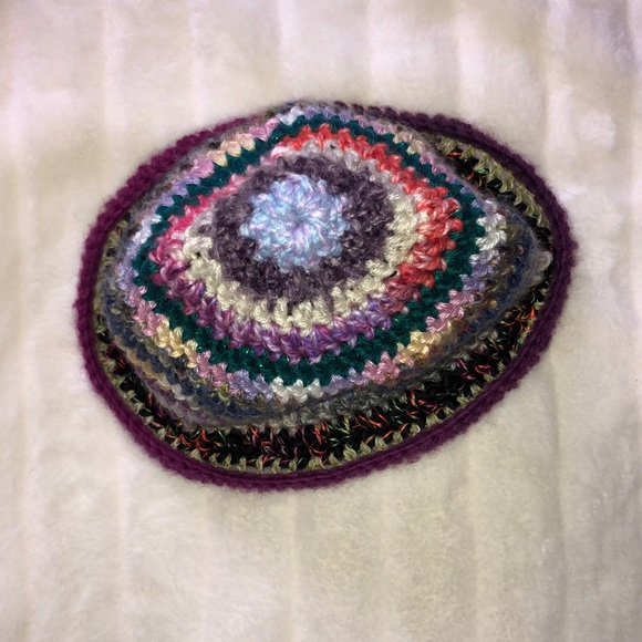 ⭐️SOLD⭐️Handmade crochet scrappy bucket hat - Picture 3 of 3